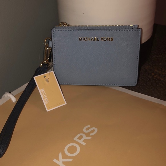 Michael Kors Handbags - Michael Kors wristlet